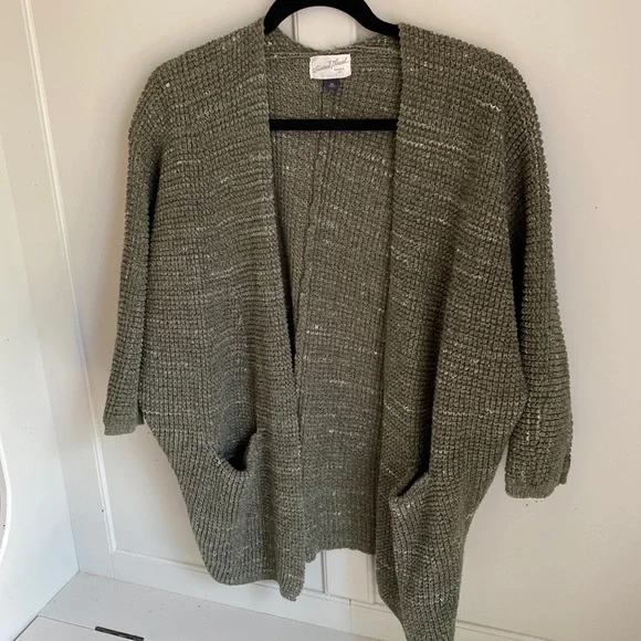 Cardigan - Picture 1 of 3